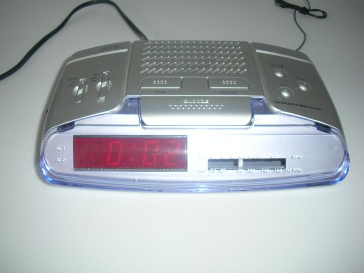 Digital  Uhr Wecker  Radio FM - AM , Elektronische Uhr Batterie , 220 v