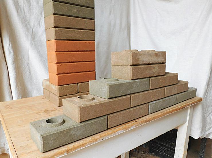 Bild 1:  Recycling Lego Ziegel Klinker beton zement mauerstein gartengestaltung Galabau Hausbau