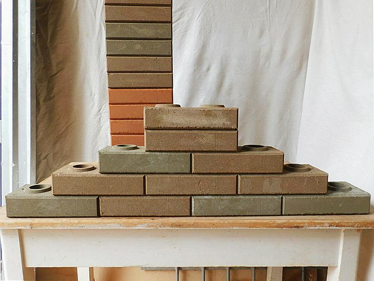 Bild 2:  Recycling Lego Ziegel Klinker beton zement mauerstein gartengestaltung Galabau Hausbau