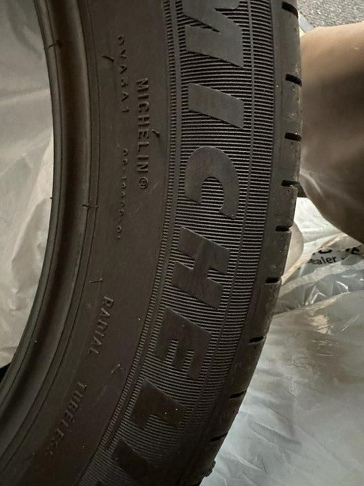 Bild 2: 4 Reifen ohne Felgen 235/50R19 Michelin Primacy 4