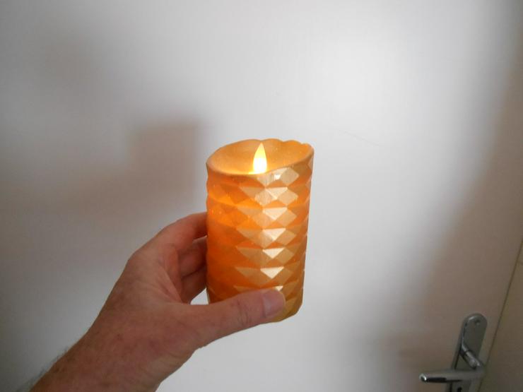 Bild 1: Kerzen mit Batterie