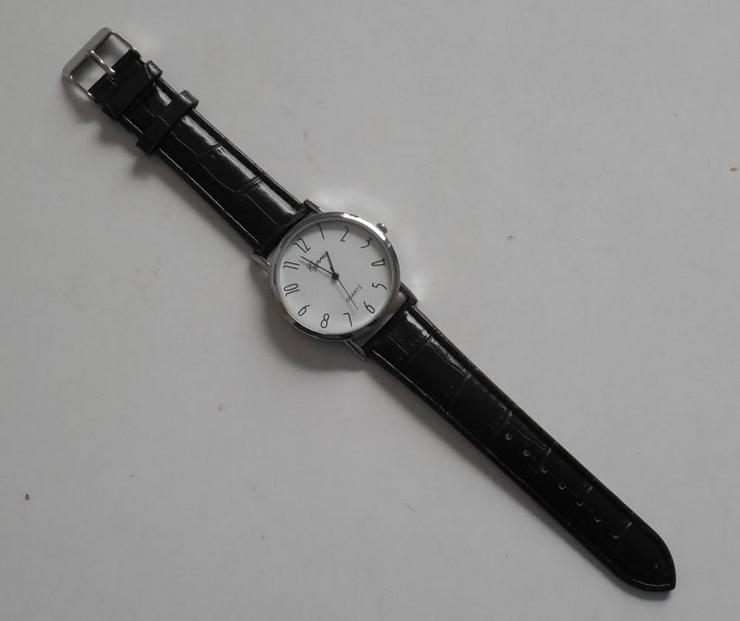Bild 3: Quarz-Armbanduhr 