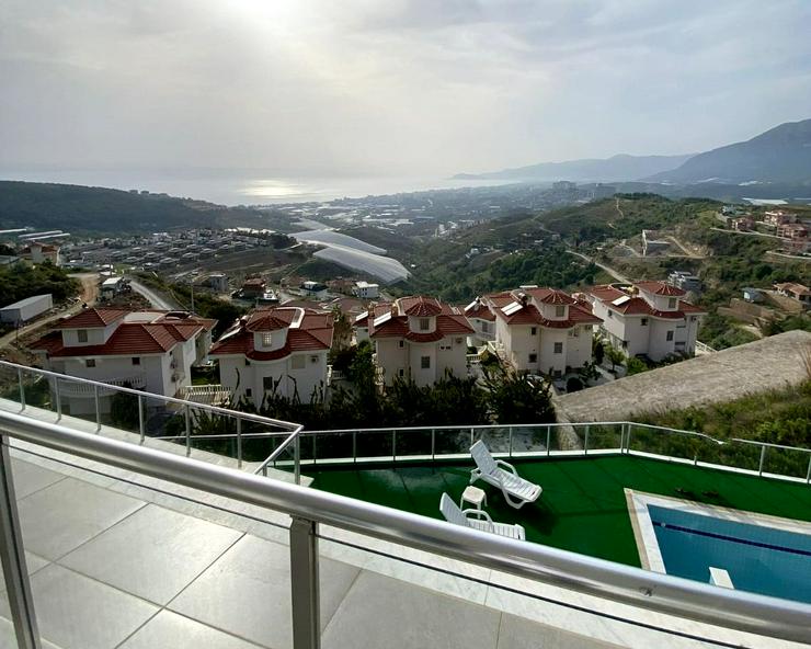 Bild 1: Türkei, Alanya, Kargicak. 7 Zi. Villa, Panorama Meerblick. 763