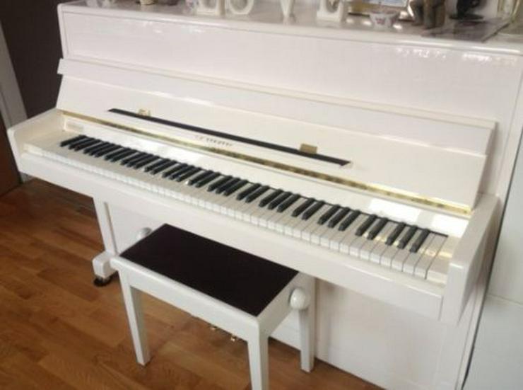 Außergewöhnliches Weiß Hochglanz Klavier