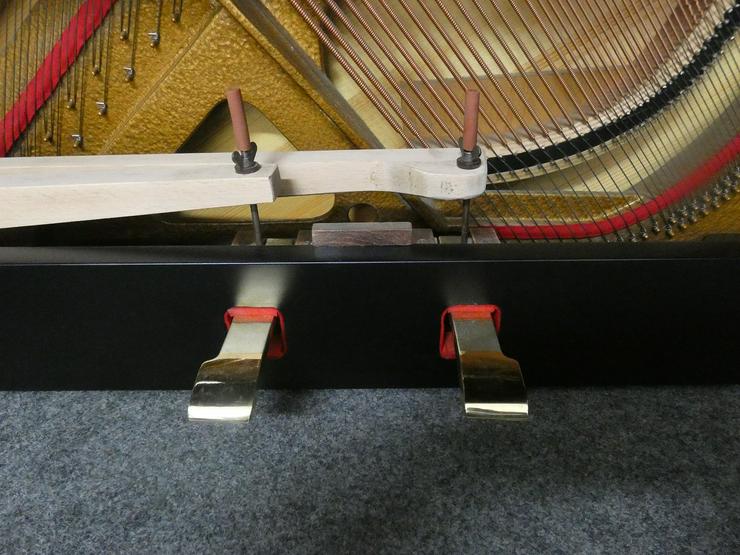 Bild 14: gebrauchtes Hoffmann Klavier von Klavierbaumeisterin aus Aachen