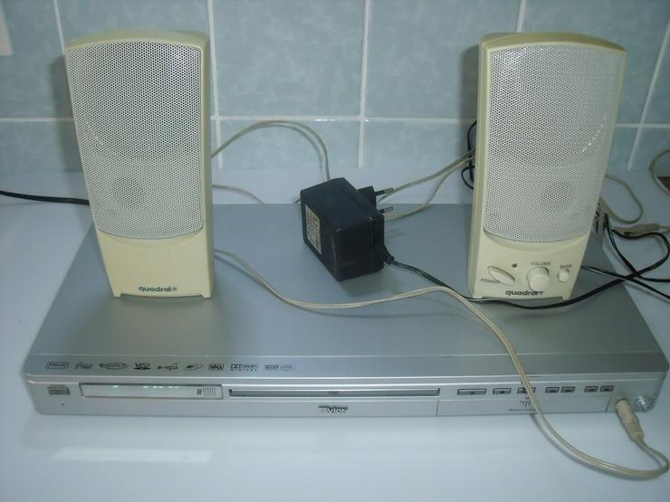 DVD Player Tevion-2008 USB DviX , Mit Boxen + Geschenk  Silber  Kette.