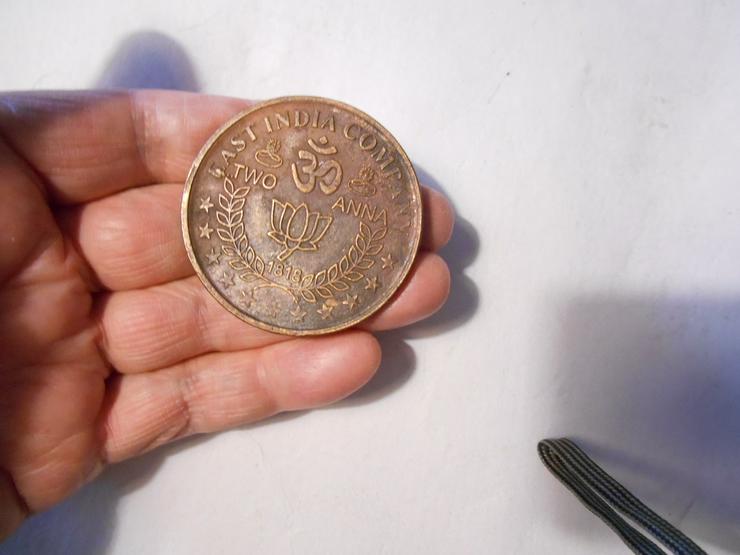 Bild 3: "Glücks-Münzen" aus indien..........................