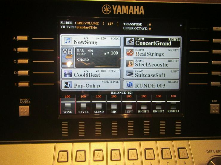 Bild 3: Yamaha Tyros 5 mit 76 Tasten 