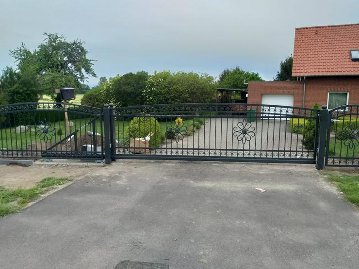 Bild 6: Zaun Metalltreppe Geländer Carport aus Polen mit Motage vor Ort