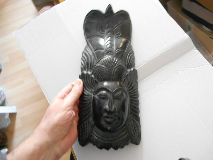 Bild 2: Shiva Maske...............