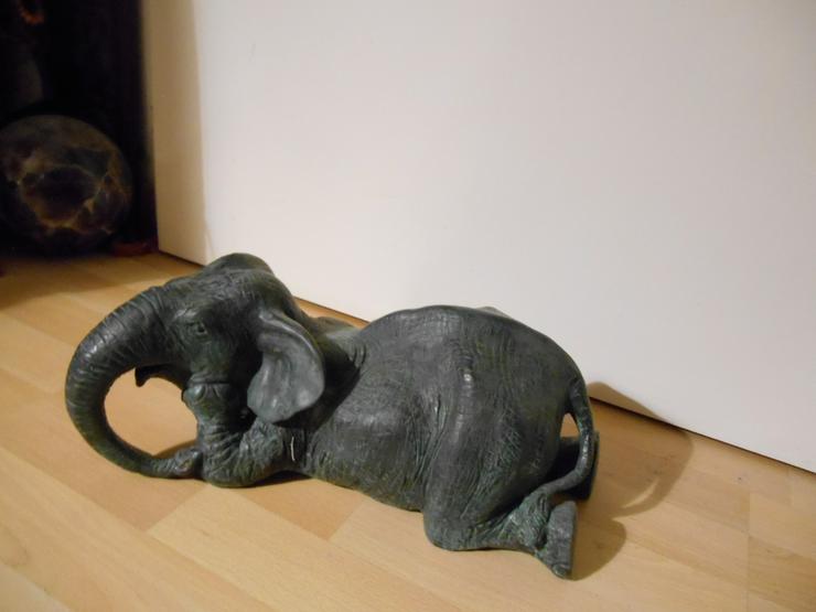 Elefant......... - Figuren & Objekte - Bild 1