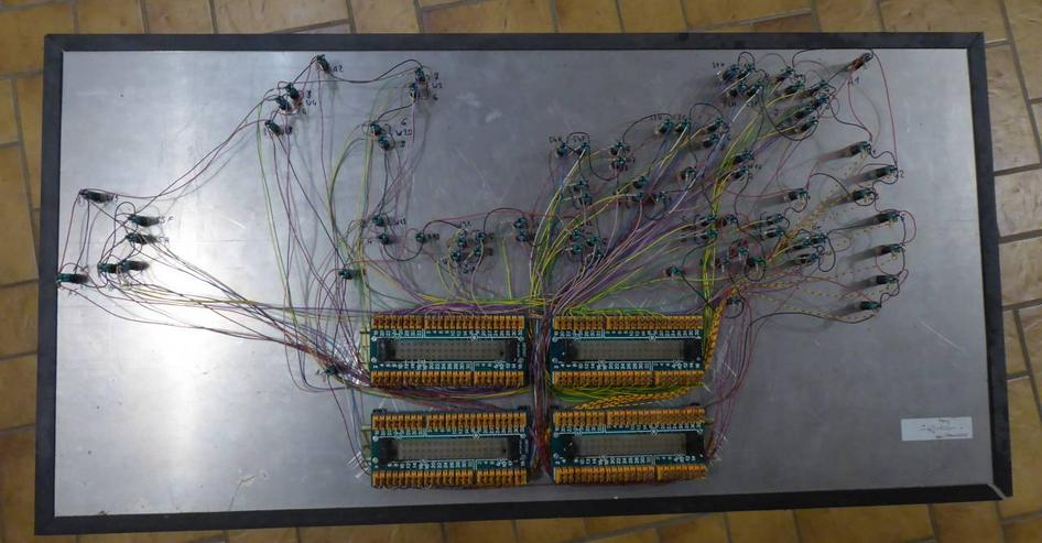 Bild 10: Elektrisches Eisenbahnzubehör, Gleisbild, Steuerung und Dok