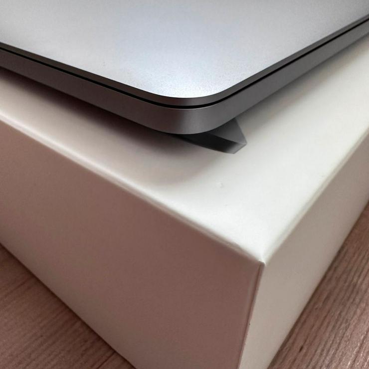 MacBook Pro 13",M2,512GB SSD,8GB RAM(2022) Nur 5 Zyklen! - Notebooks & Netbooks - Bild 1