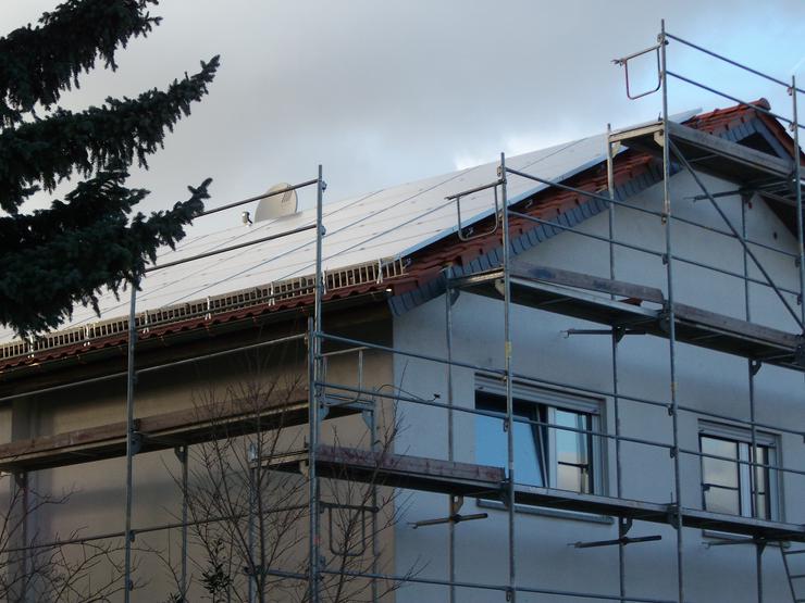 Bild 5: WS Bedachungen GmbH - Arbeiten am Dach macht der Meister vom Fach