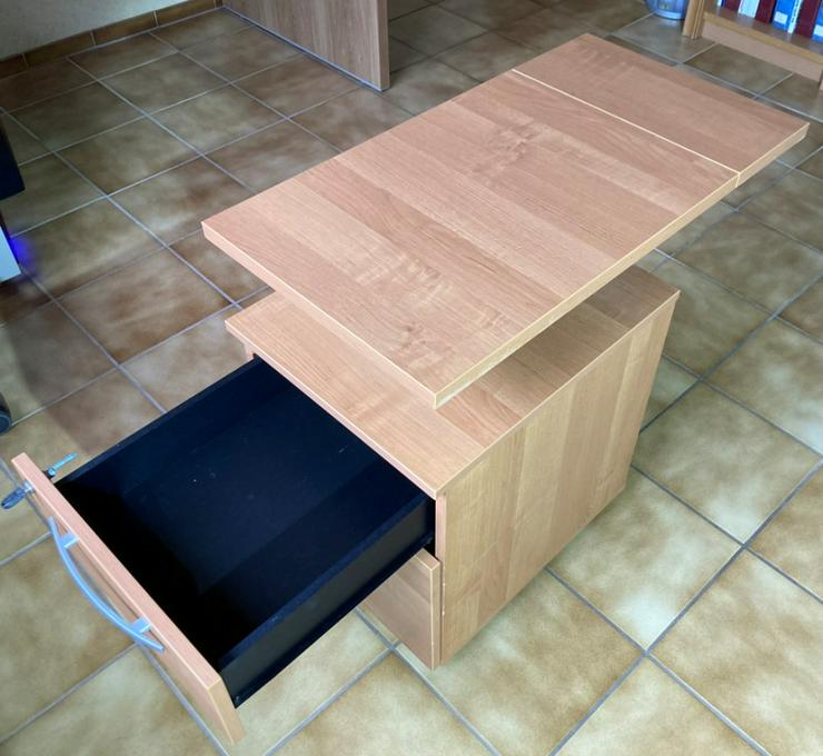 Bild 10: Schreibtisch mit Schubladenschrank. Nur Abholen