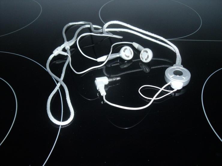 Bild 12:  Tragbarer Musikplayer  Mit Kopfhörer Mini  Kassette Player Gebraucht .