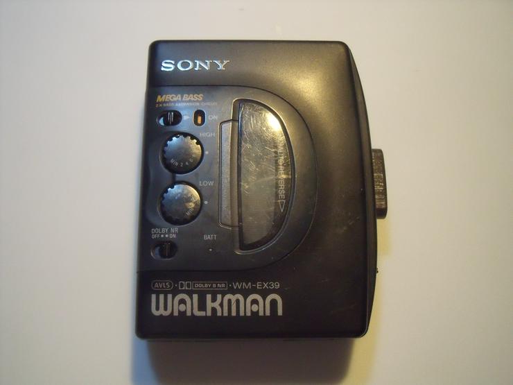Bild 11: Walkmann Sony Tragbarer Musikplayer Mit Kopfhörer MK  Kassette spieler.