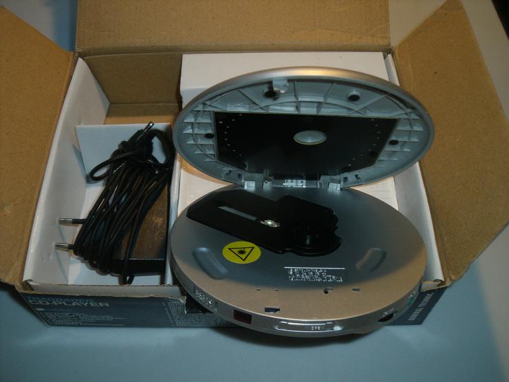 Bild 8: Tragbarer CD-Player  mit Originalverpackung + Kopfhören + Silber Ring.