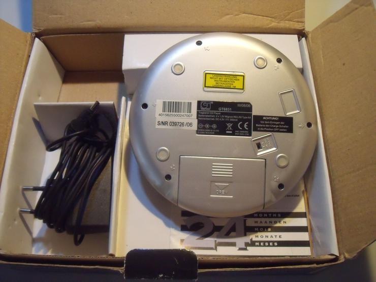 Bild 6: Tragbarer CD-Player  mit Originalverpackung + Kopfhören + Silber Ring.