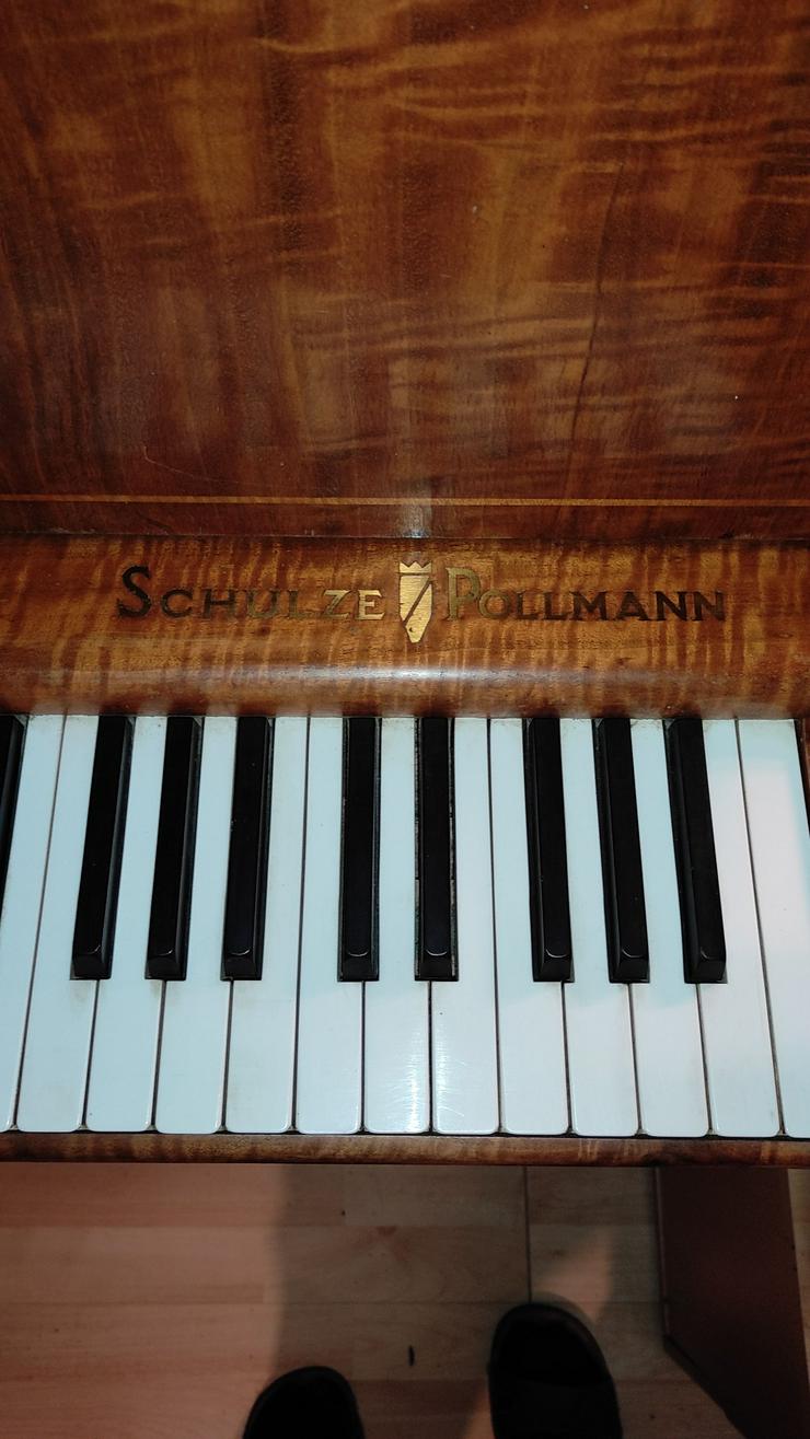 Bild 7: Klavier - Schrankklavier von Schulze & Pollmann, mit Klaviersitzbank