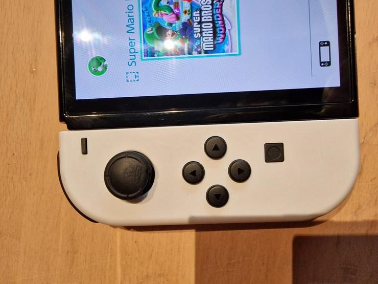 Nintendo Switch Oled Weiß - Weitere Konsolen & Controller - Bild 6