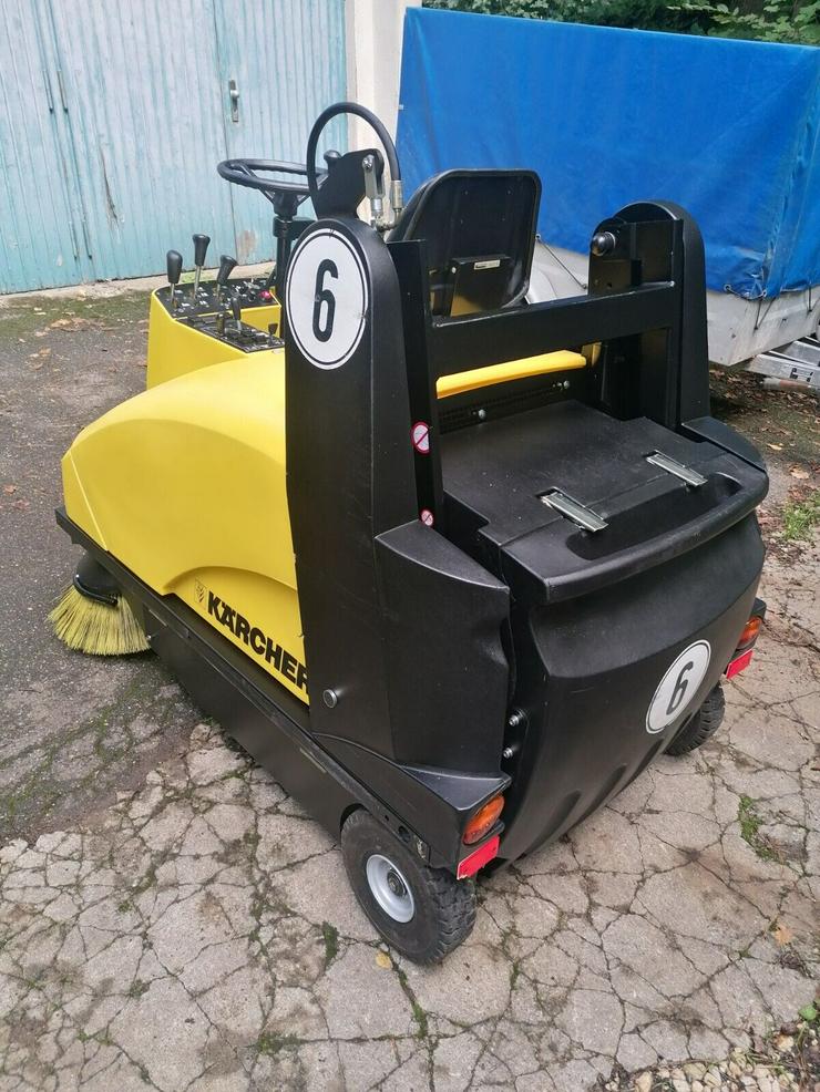 Bild 4: Kärcher KMR 1250 B mit StVZO/Vollgummiräder/2 Seitenbesen neu