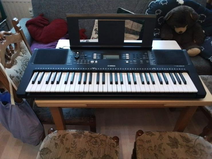 Yamaha PSR E363 Einsteiger-Keyboard sehr gut Erhalten - Keyboards & E-Pianos - Bild 7