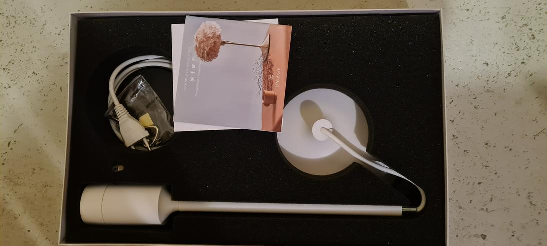 Designlampe Umage Champagne/Santé (Stativ) weiß + USB - Tischleuchten - Bild 2