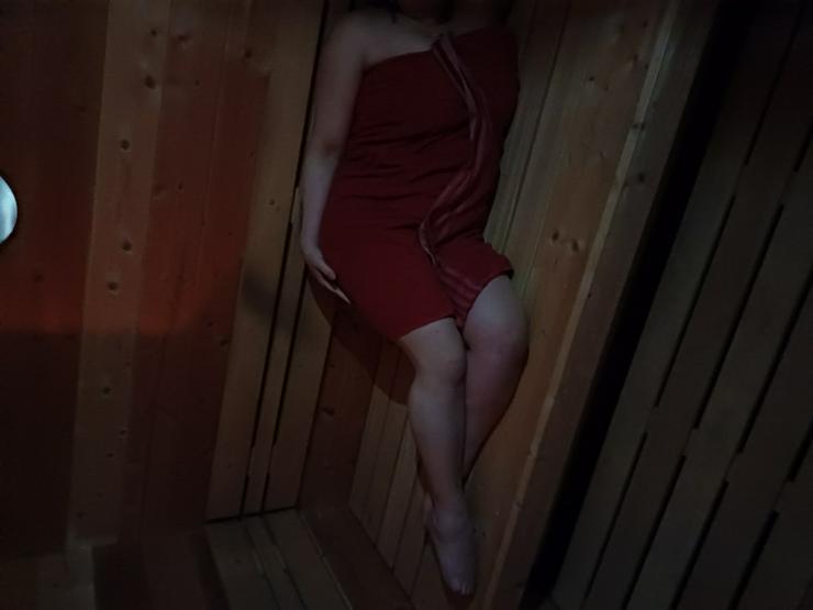 Bild 6: Wellness massage studio mit sauna