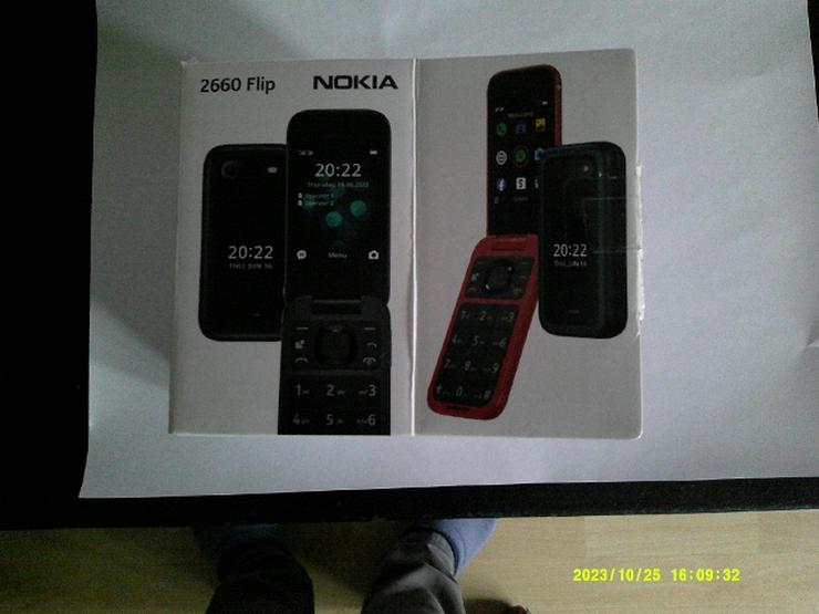 Ich verkaufe von Privat neuwertiges Nokia Handy 2660 Flip