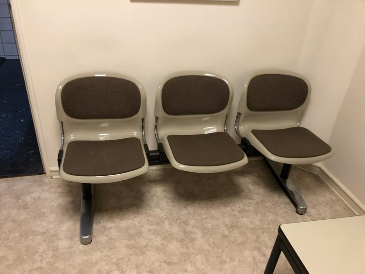 Stuhltraversen für Wartebereich 3er und 5er kombi,gepolstert - Bürostühle - Bild 2