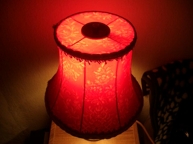 Bild 2: Vintage rusikal Tischlampe rot floral- Edition E27 LED