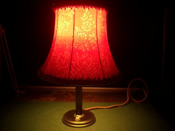Bild 4: Vintage rusikal Tischlampe rot floral- Edition E27 LED