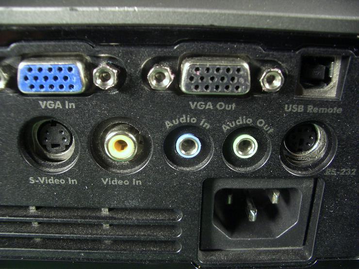 Bild 5: Dell Beamer 2400MP Fernbedienung mit Laserpointer