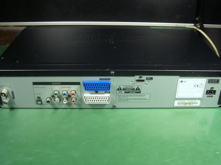 Bild 6: LG RC389H VHS und DVD Kombi Recorder mit HDMI / USB