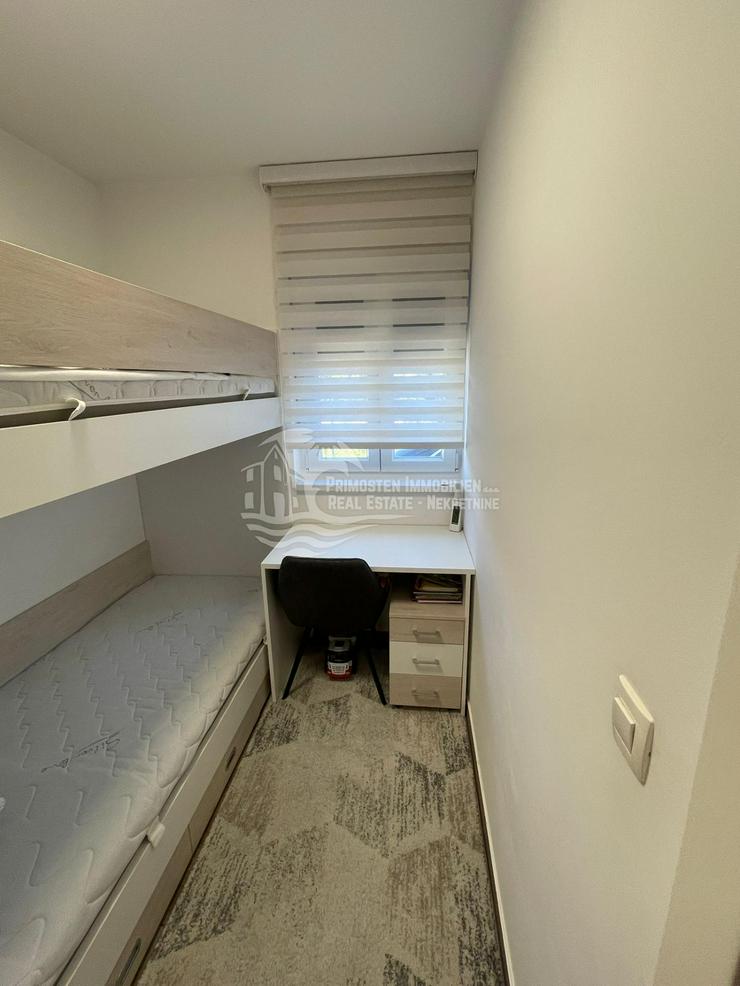 Trogir/Komplett möblierte Zweizimmerwohnung mit Pool und Garten - Wohnung kaufen - Bild 4
