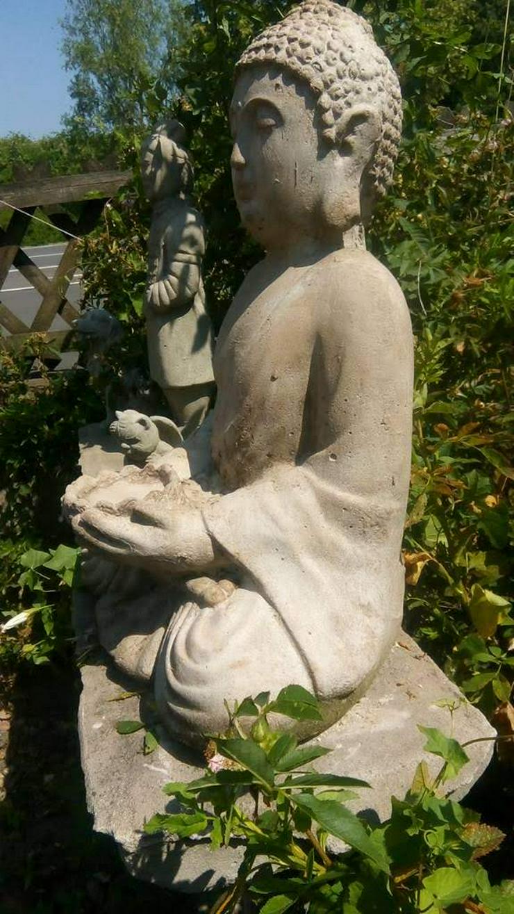 Bild 8: Schöne große Buddha Steinfigur! Buddha aus frostfestem Steinguss! Tolle Gartendeko!