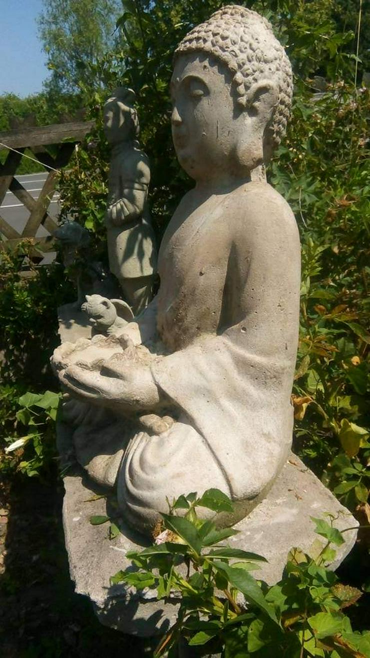 Bild 9: Schöne große Buddha Steinfigur! Buddha aus frostfestem Steinguss! Tolle Gartendeko!