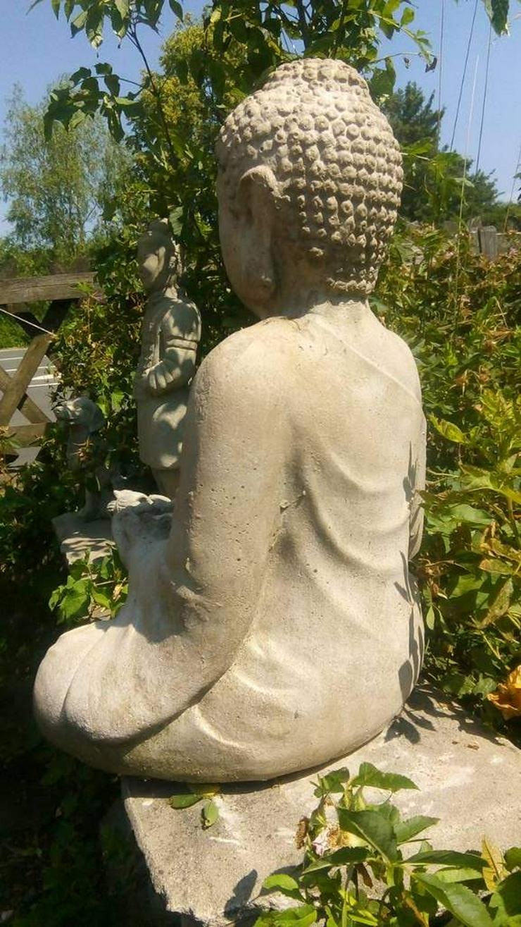 Bild 10: Schöne große Buddha Steinfigur! Buddha aus frostfestem Steinguss! Tolle Gartendeko!