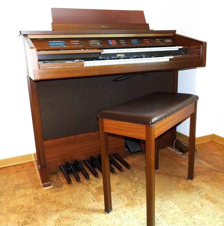 Bild 1: Elektronische Orgel Yamaha