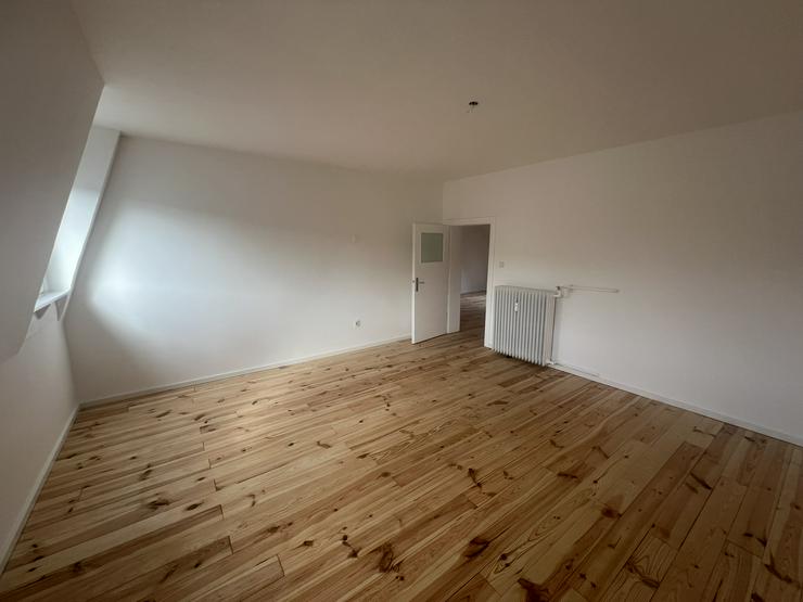 Angebot: 4 Zimmer, 173 qm, Altbau saniert (2024), Flingern-Nord, Dachterrasse.  Ab sofort  - Wohnung mieten - Bild 8