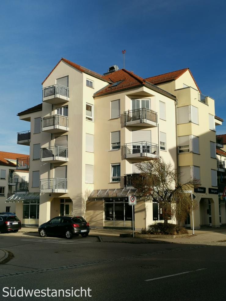 Bild 1: Klosterlechfeld – Gute und verkehrsgünstige Lage! Großzügige 2 ZKB-DG-Wohnung mit Balkon und TG-Stellplatz