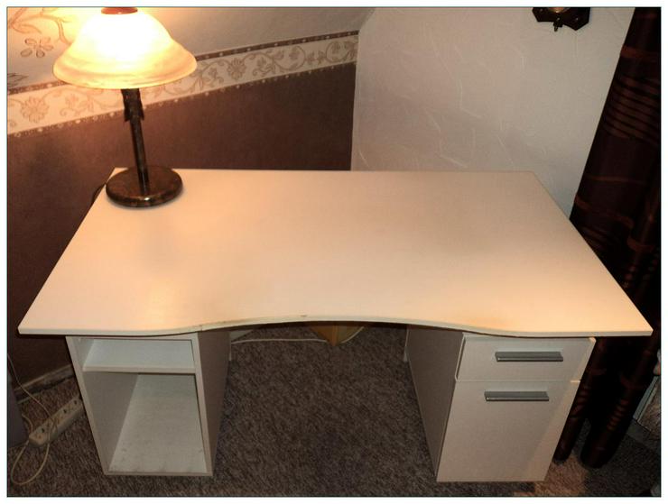 Weißer Schreibtisch in Ergonomieform mit Schublade und Schrank, Regal, Ablage-Flächen, wenig benutzt. - Schreibtische & Computertische - Bild 3