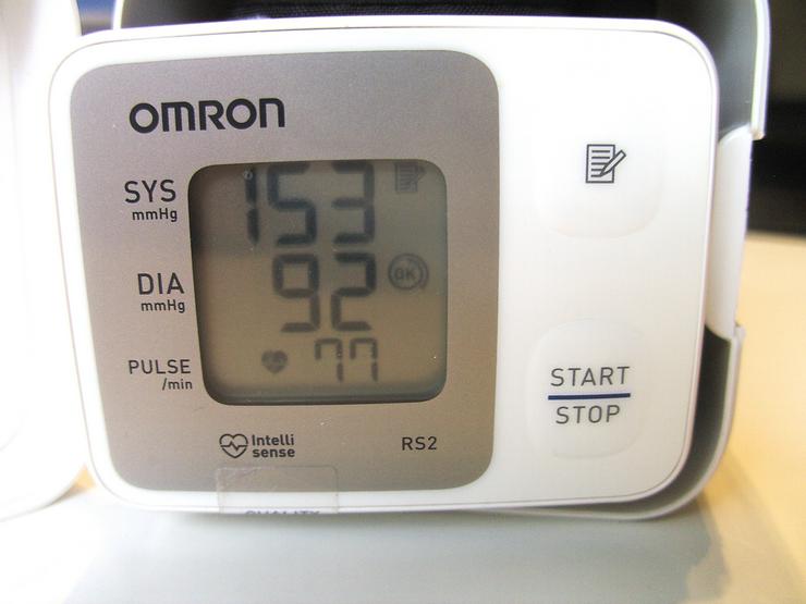 Bild 4: Handgelenk-Blutdruckmessgerät Omron RS2