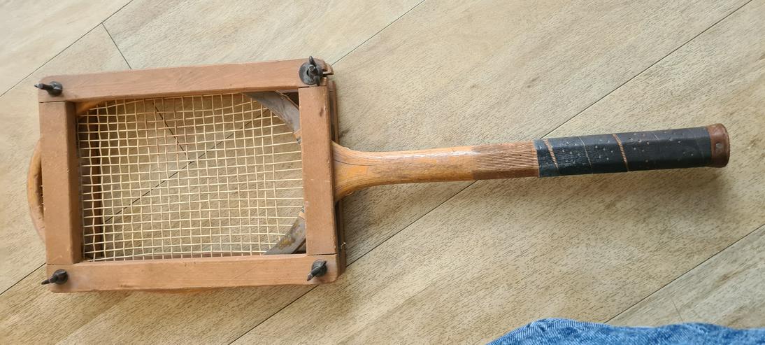 Bild 2: Alter Holz Tennisschläger mit Spanner (Vintage)