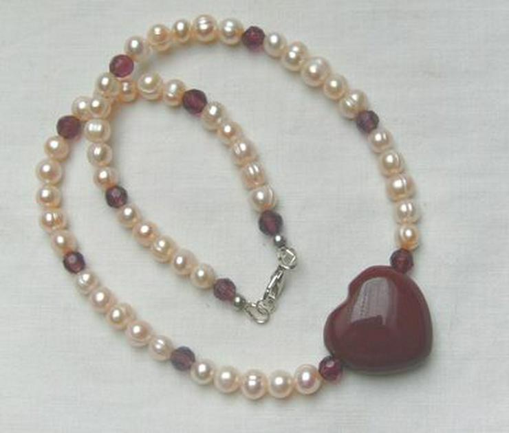 Halskette, rotes Achatherz mit weisser Zuchtperle - Halsketten & Colliers - Bild 6