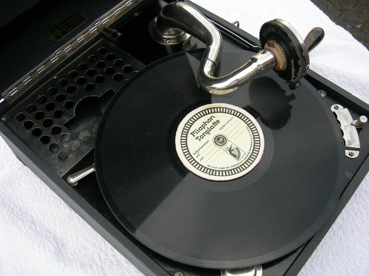 Koffer-Grammophon GRAMOLA  - Radios & Grammophone - Bild 2