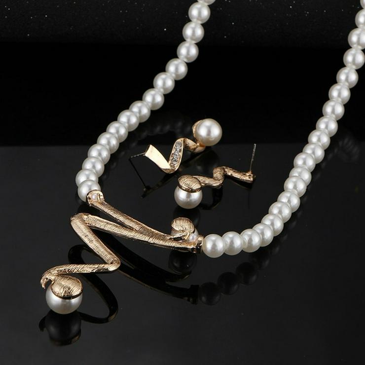Bild 3: 3-teiliges Schmuckset bestehend aus Perlenkette + 2 Ohrhänger mit Perlen NEU