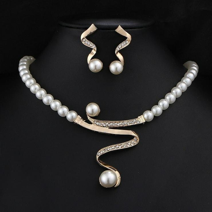 Bild 2: 3-teiliges Schmuckset bestehend aus Perlenkette + 2 Ohrhänger mit Perlen NEU