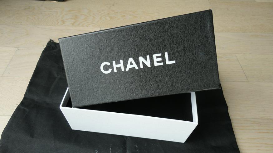 CHANEL Hartbox groß schwarz-weiß leer